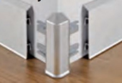PKIAGE 70 - Угол (внешний) для плинтуса PROSKIRTING ISP H= 70 мм, ПВХ анодированный, цвет серебро