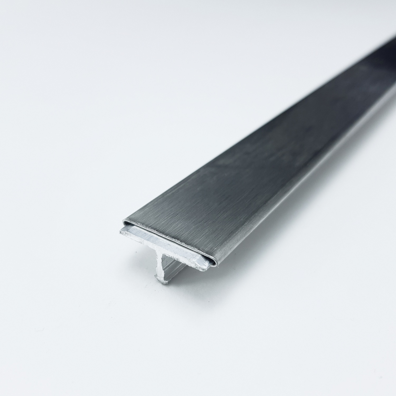 ЛС 10НС(304).2700.001 Т-образный профиль 21х8,5 мм, шлифованная сталь AiSi 304, длина 2700 мм