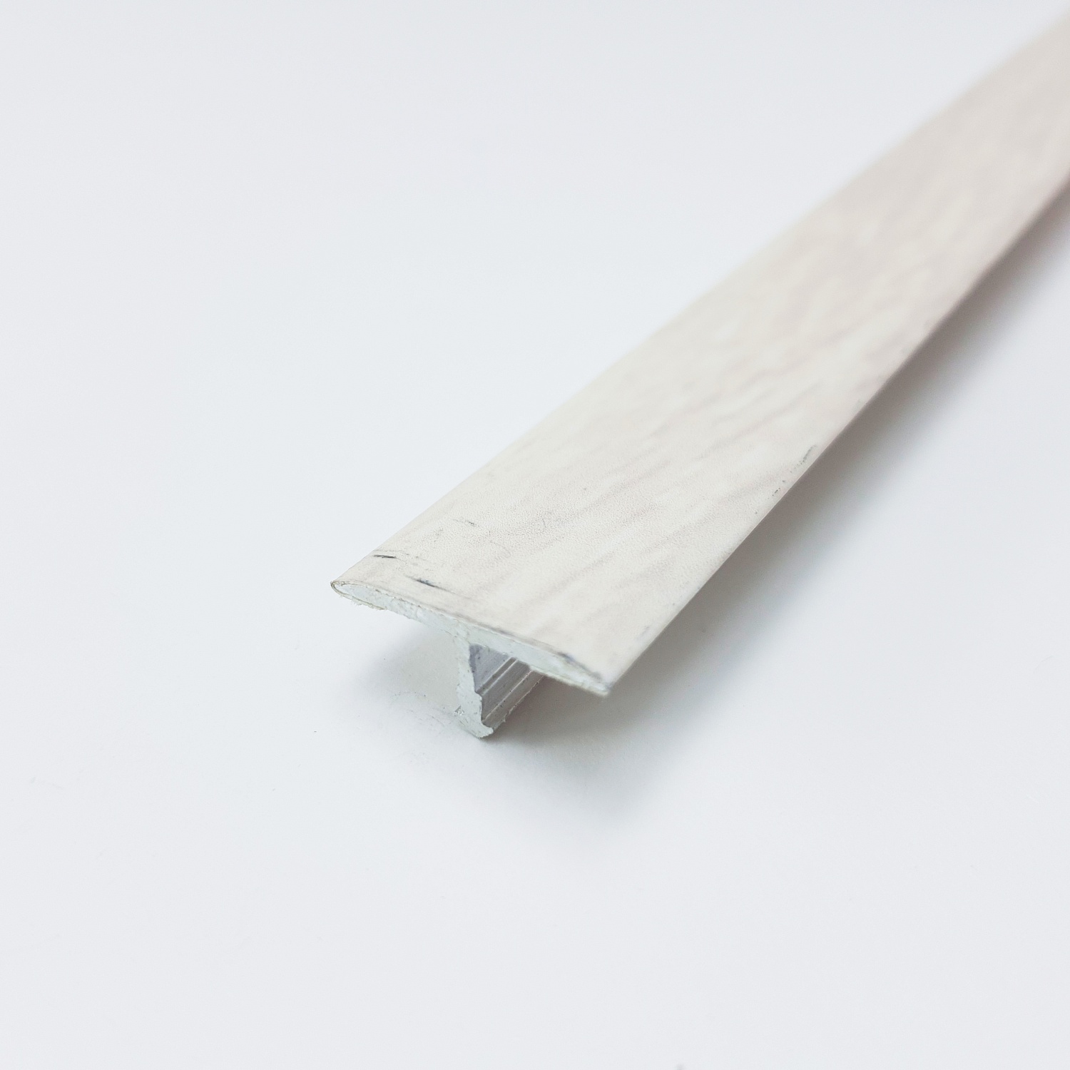 ЛС 10.2700.24023 Т-образный профиль 20х8,5 мм, алюминий ламин, цвет венге интенсивный, длина 2700 мм