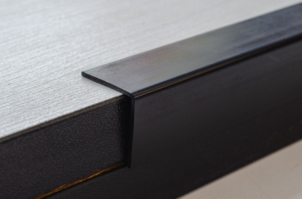 Угол ПВХ 10х10 мм, цвет чёрный (107), длина 2750 мм