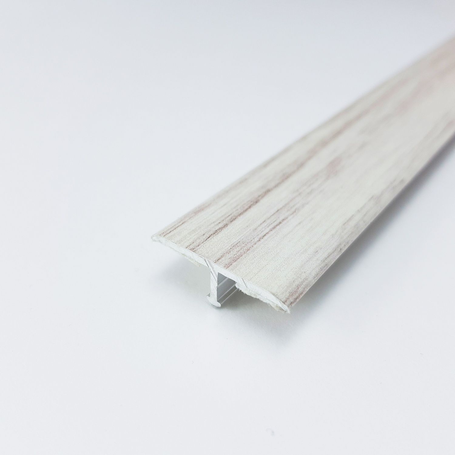 PCRA 29W 149 Т-образный профиль PROCOVER WOOD 14 мм, алюминий ламинир, цвет белый дуб, длина 2700 мм