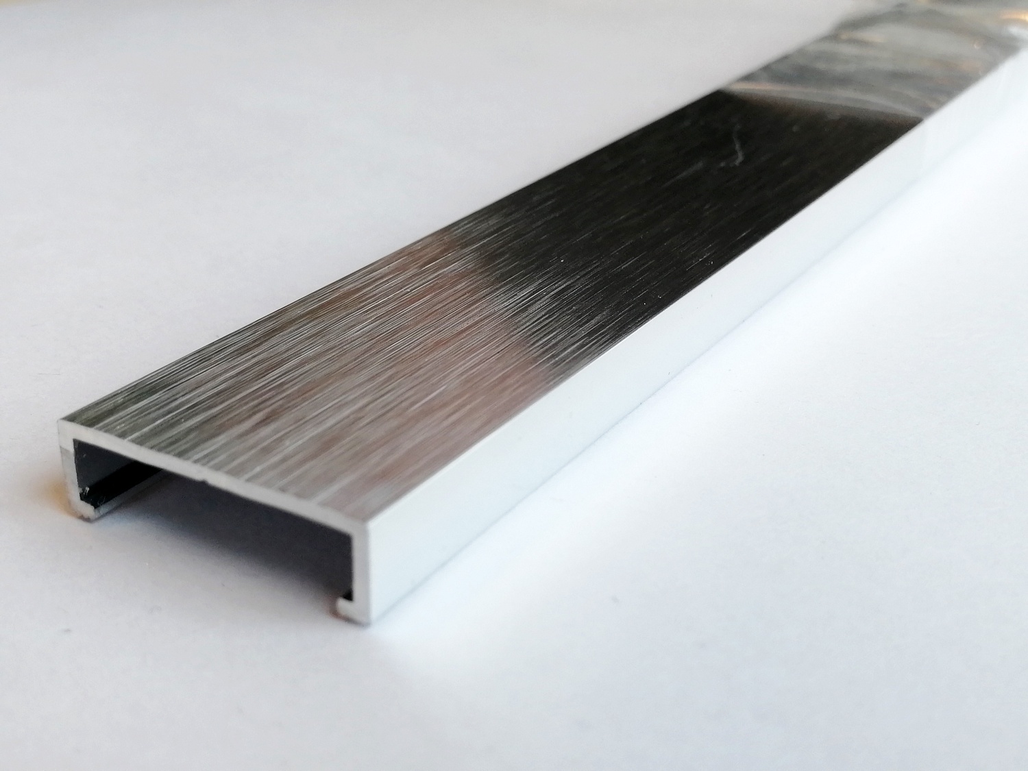 PLTPBS 25 П-образный профиль PROLISTEL P ALL H= 25 мм, алюминий крацов, цвет серебро, длина 2700 мм